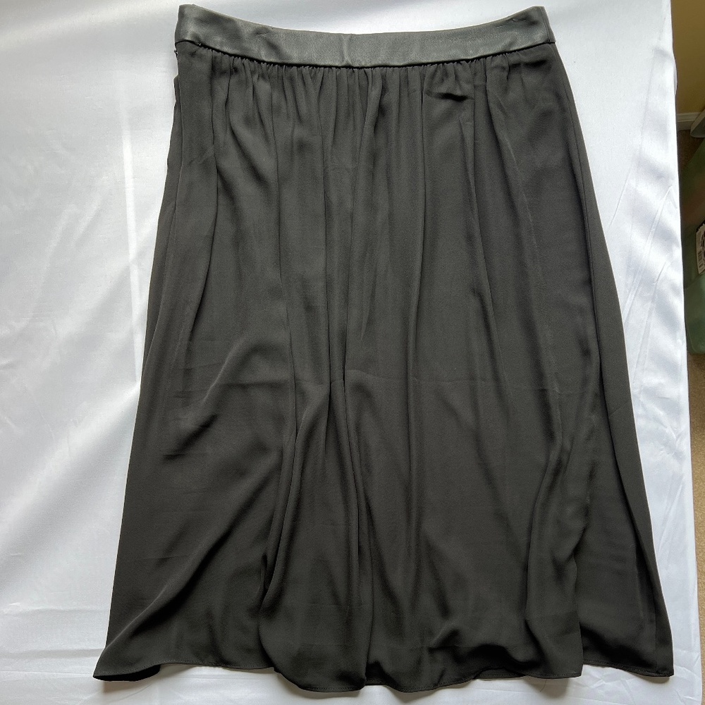 NWT Express Black Flowy Midi Skirt (12)